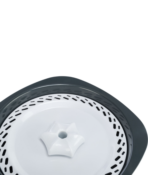 Trixie - Drinking Fountain Flower for Dogs & Cats, 2 L Circulating Water Fountain - 18.5 × 13 × 18.5 cm