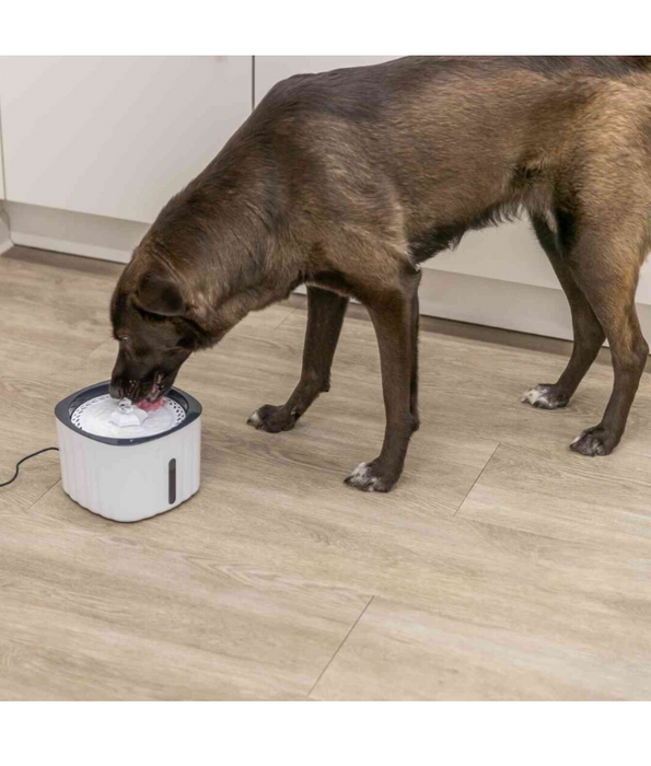 Trixie - Drinking Fountain Flower for Dogs & Cats, 2 L Circulating Water Fountain - 18.5 × 13 × 18.5 cm