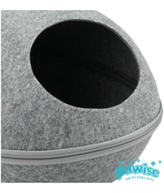 Pawise - Cat Cave Bed, Enclosed Felt Shell with Removable Cushion - 48 x 39 x 26 cm close-up view of the entrance