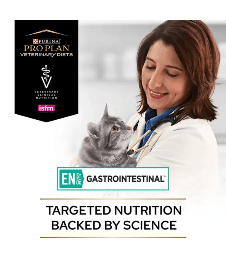 Purina - Pro Plan Veterinary Diets, EN Gastrointestinal Cat Pouch Salmon - 85g with veterinary professional and cat.