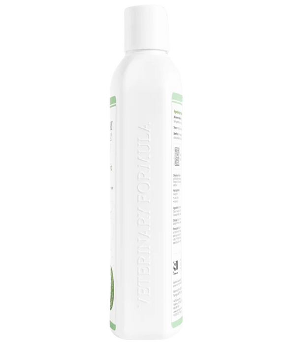 Synergy Labs - Veterinary Formula Clinical Care Hypoallergenic Shampoo for Dogs and Cats Fragrance-Free Pet Shampoo for Allergies
