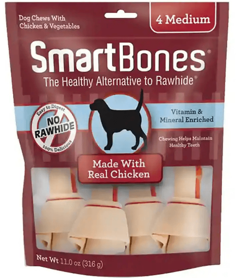SmartBones rawhide-free dog chews package with real chicken for medium dogs, 4 treats for healthy teeth.