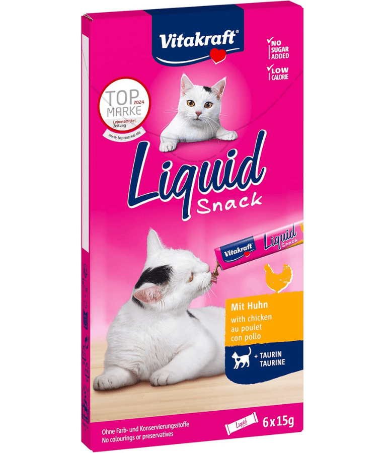 Vitakraft Liquid Snack Chicken & Taurine for cats, 90 g package with two kittens on the front.