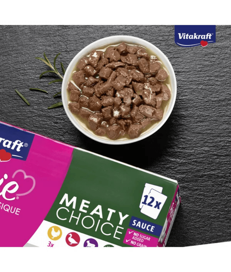 Vitakraft Poésie Classique Meaty Choice high quality cat food in gravy, suitable for adult cats.