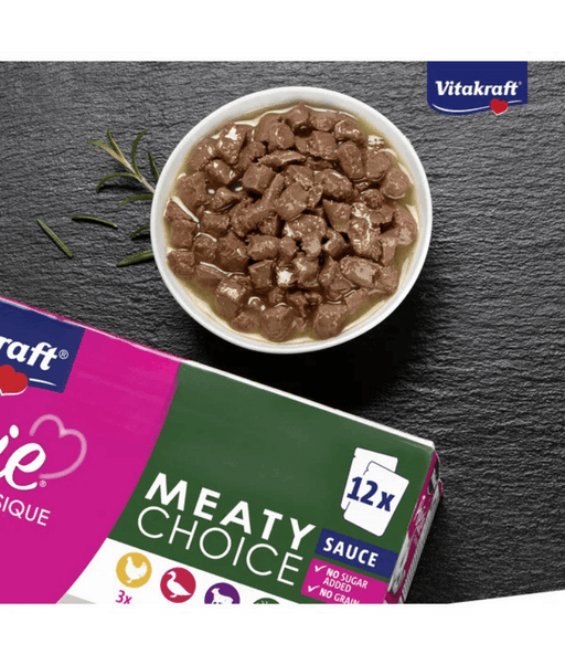 Vitakraft Poésie Classique Meaty Choice high quality cat food in gravy, suitable for adult cats.