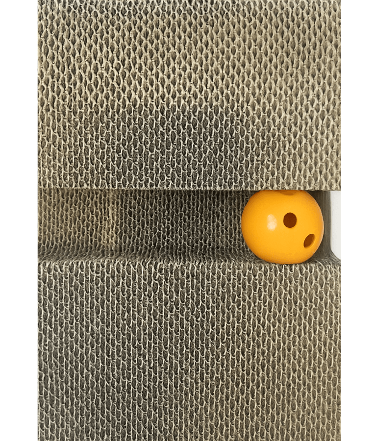 M-Pets - My Scratchy Black Jackson Cat Scratcher, Cardboard Lounger with Catnip & Toy Balls - 47 × 25 × 19 cm