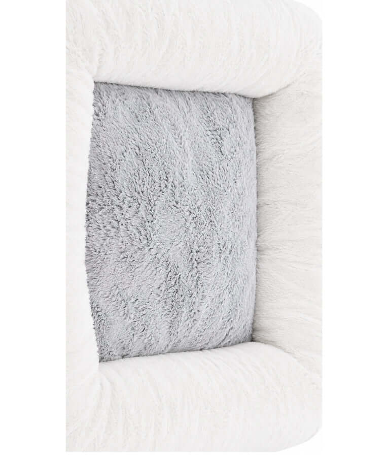 King Queen - Rectangular Dog Bed, White & Light Grey, Ultra Soft Fur Sleeping Surface, Raised Bolsters - 95 × 75 × 15 cm